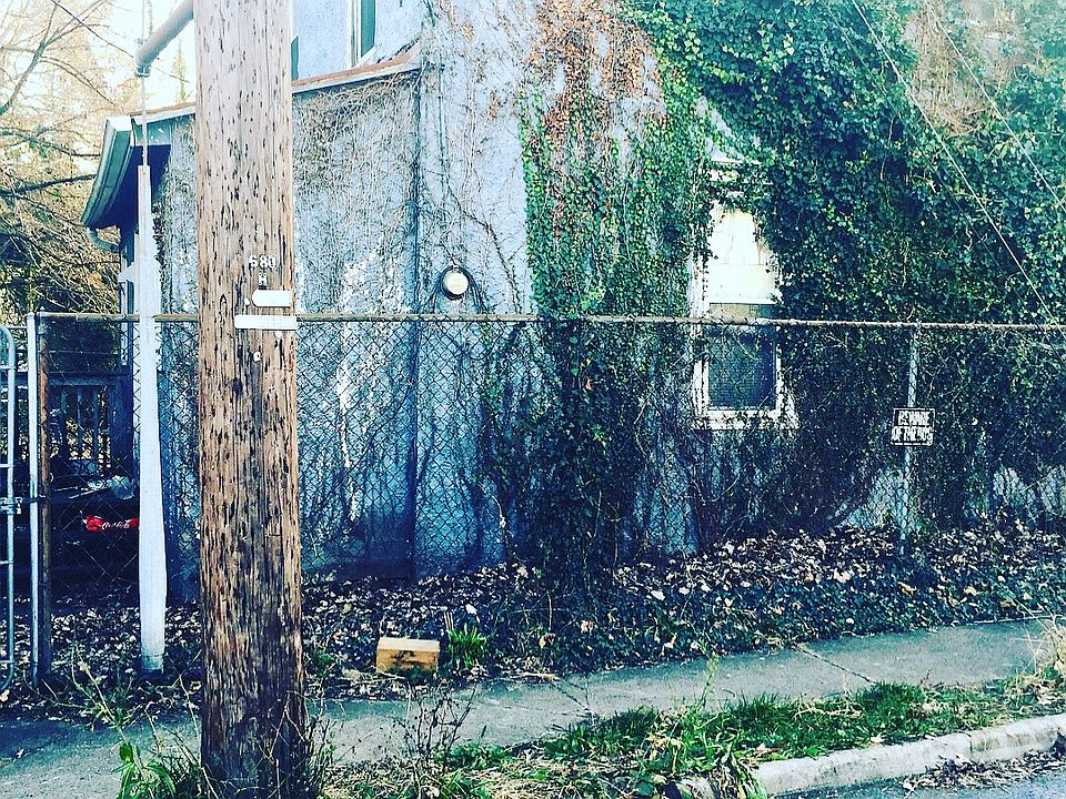 2nd image of 421 5th St NW