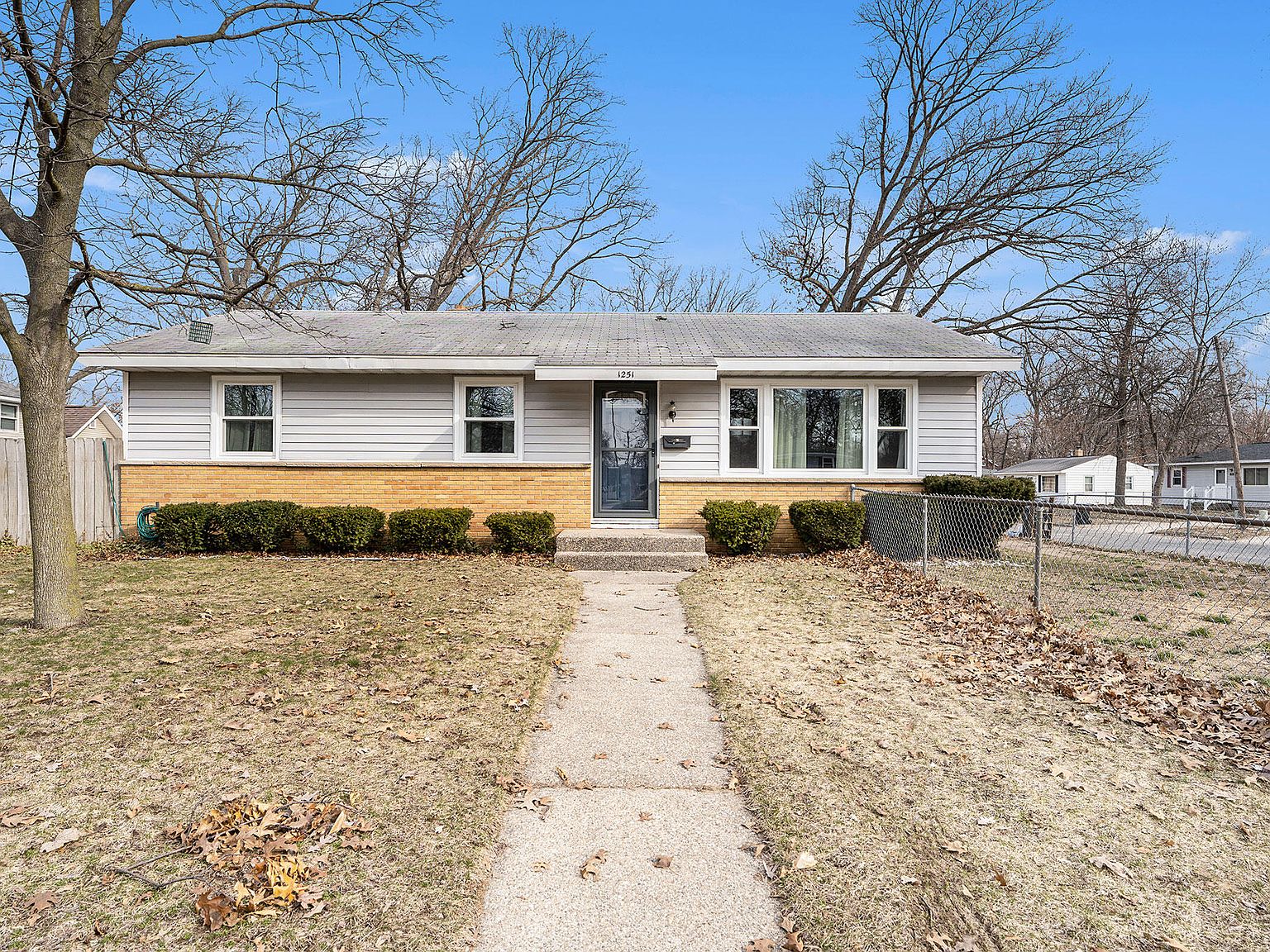 1251 40th St SW, Wyoming, MI 49509 | Zillow