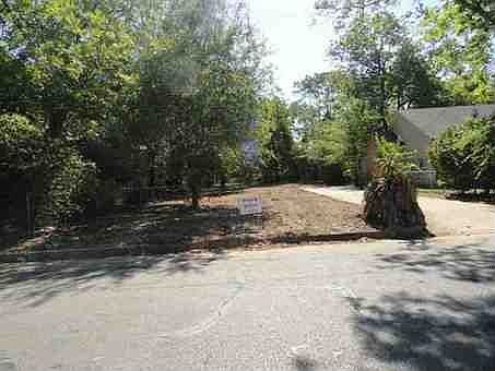 1st image of 1735 N Carlyle Ave