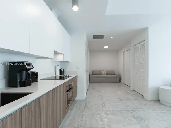 239 SW 9th St, Miami, FL