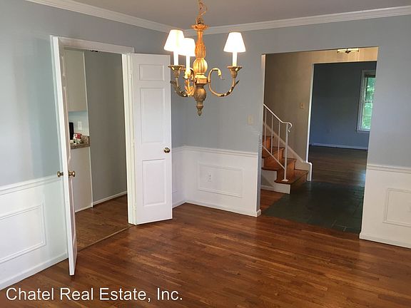 3rd image of 6625 McLean Ct
