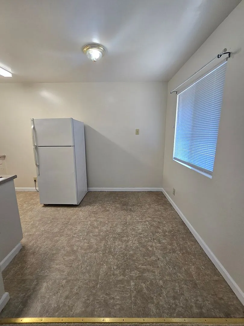 Stanton Ave. 2131 — Photo 2
