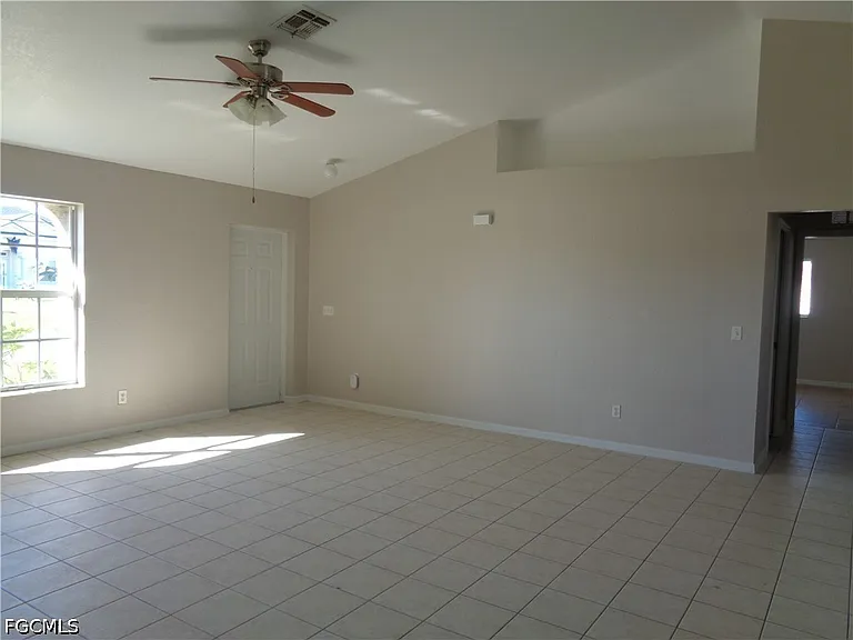 1101 NW 19th Pl — Photo 16