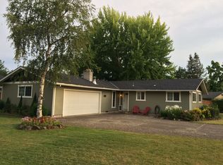 434 W Archwood Dr, Eagle Pt, OR 97524
