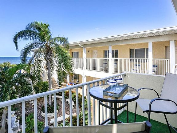 4th image of 3200 GULF BOULEVARD #201