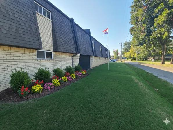 Victor South Apartments