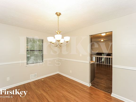 4th image of 3070 Creel Rd