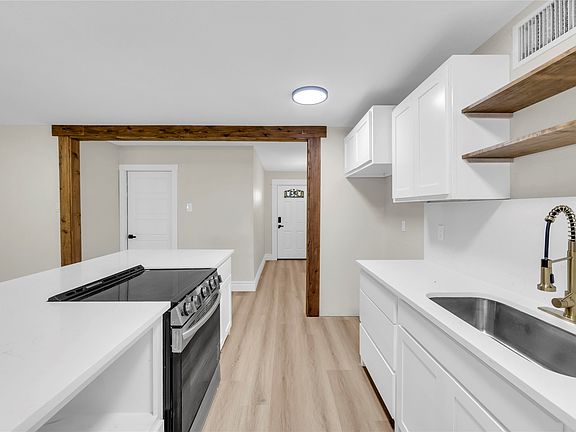 3rd image of 7416 Lea Pl