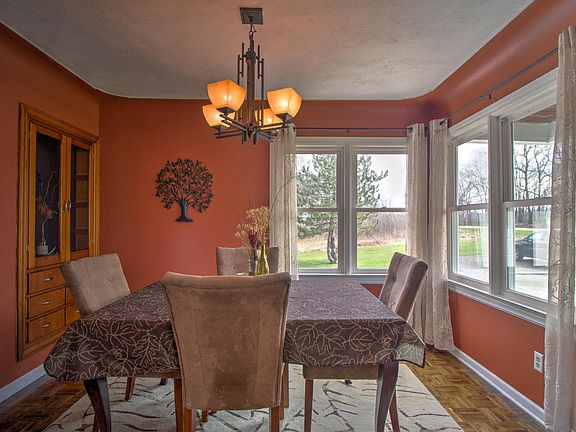 4th image of 2825 100th St SE