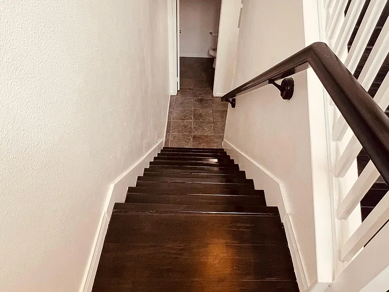 25730 Armstrong Cir #F — Photo 32