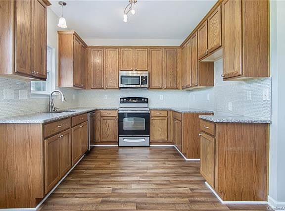 3rd image of 249 Valerie Dr