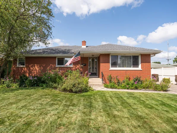 8114 Madison Ave, Munster, IN 46321
