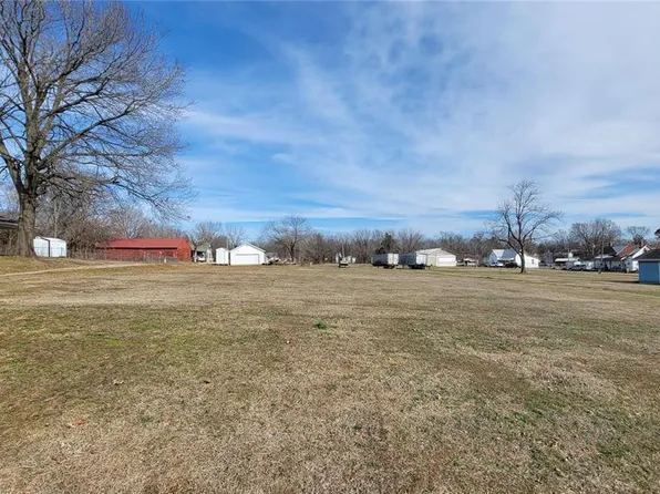 801 Villar St, Fredericktown, MO 63645