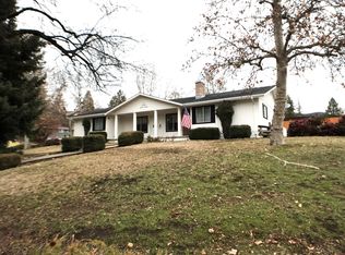 402 Summit Ct, Yreka, CA