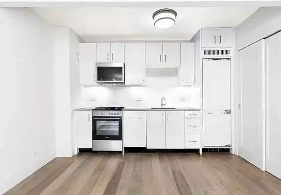 Rented by Douglas Elliman | media 21