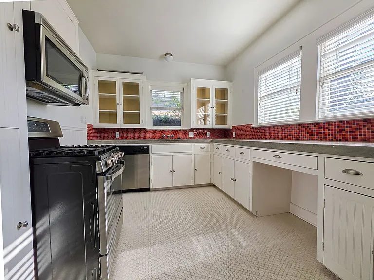 3901 Red River St — Photo 18