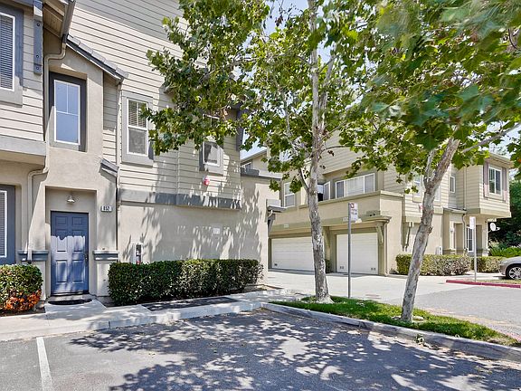 2nd image of 852 Towne Dr