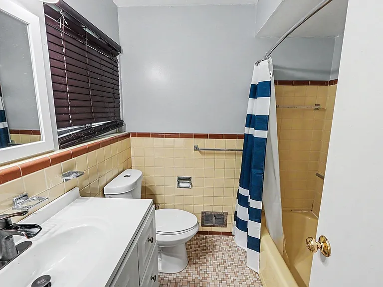 29668 Edward Pl — Photo 11