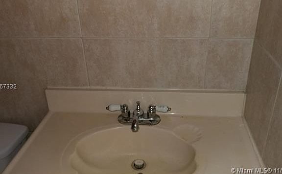 5th image of 702 N 20th Ave