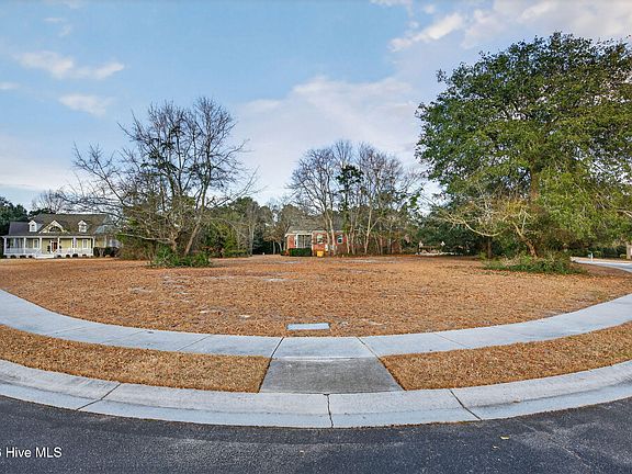 3rd image of 32 Salt Marsh Ln #32