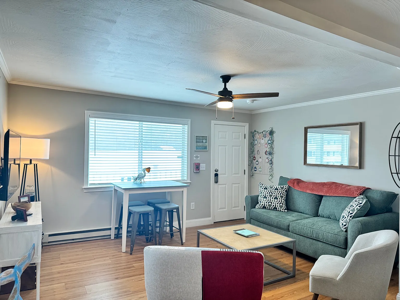 2 bed, 624 sqft, $2,200 — Photo 4