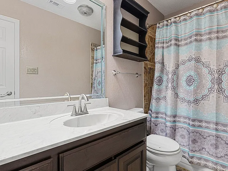 1705 Lynx Cir — Photo 4