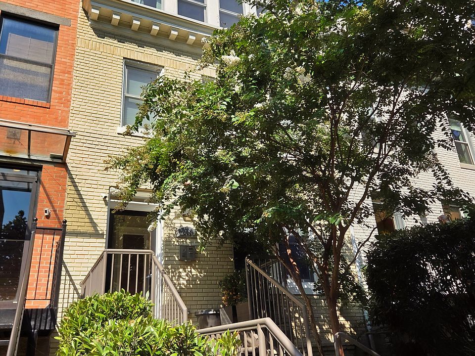 1st image of 2446 Ontario Rd NW APT 3
