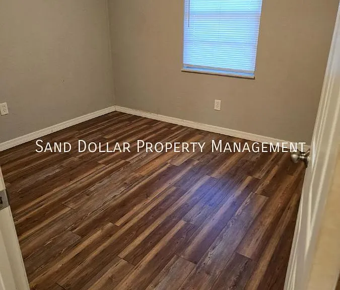 134 W Washington Ave #4 — Photo 8