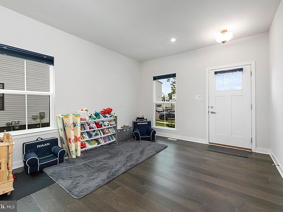 5th image of 34 Sage Way