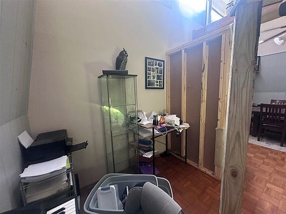5th image of 2709 Sky Harbour Dr