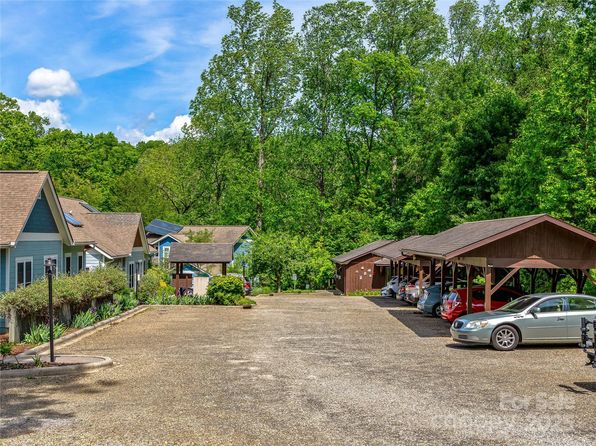 34 Gaia Ln, Asheville, NC 28806