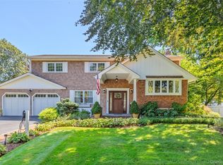 7 Hartland Ave, Huntington Station, NY