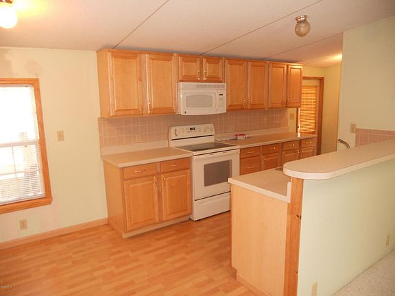 5th image of 17351 SE 66th Pl