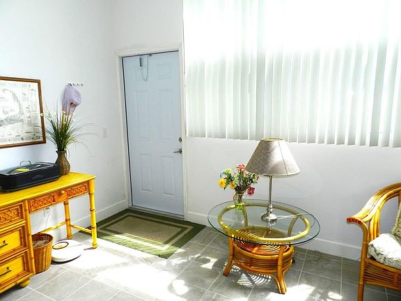 5th image of 320 North Boulevard #1c