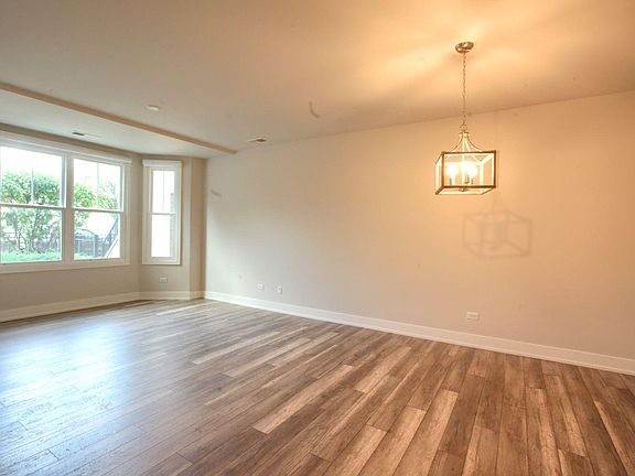 4th image of 4010 S Oakenwald Ave #1