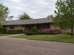 636 Arnold Dr, Lyons, KS 67554