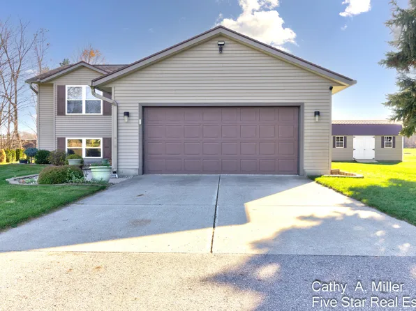 9010 Pierce St, Allendale, MI 49401