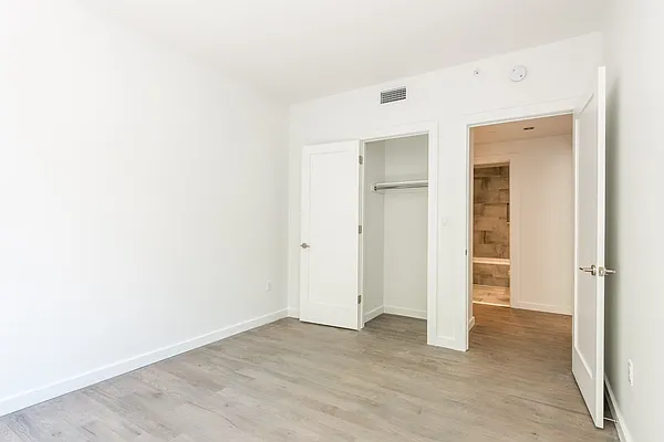 Rented by Nooklyn NYC LLC | media 4