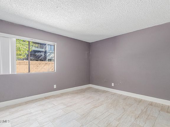 5th image of 3810 N MARYVALE Parkway #1018