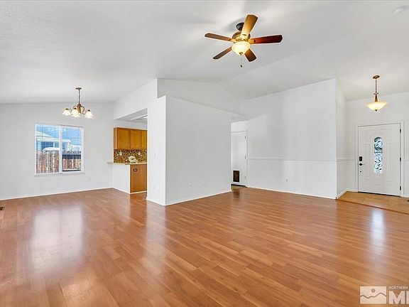 4th image of 2267 Penguin Dr