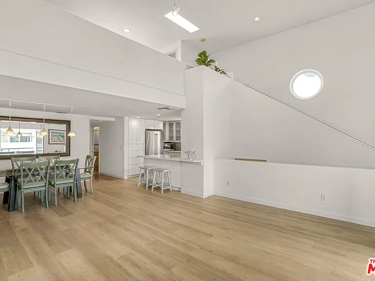 115 Galleon St #A — Photo 4