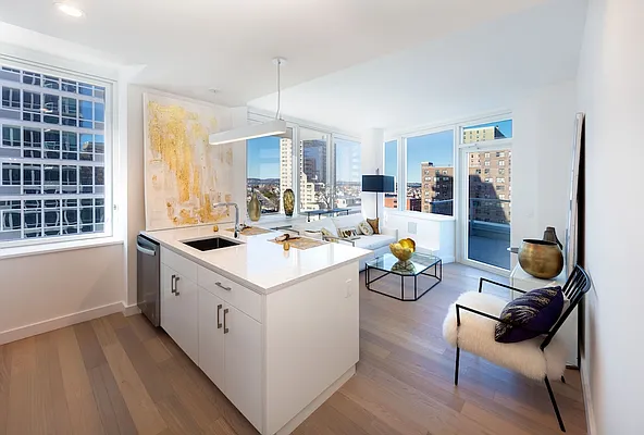 Rented by Red Apple Group | media 6