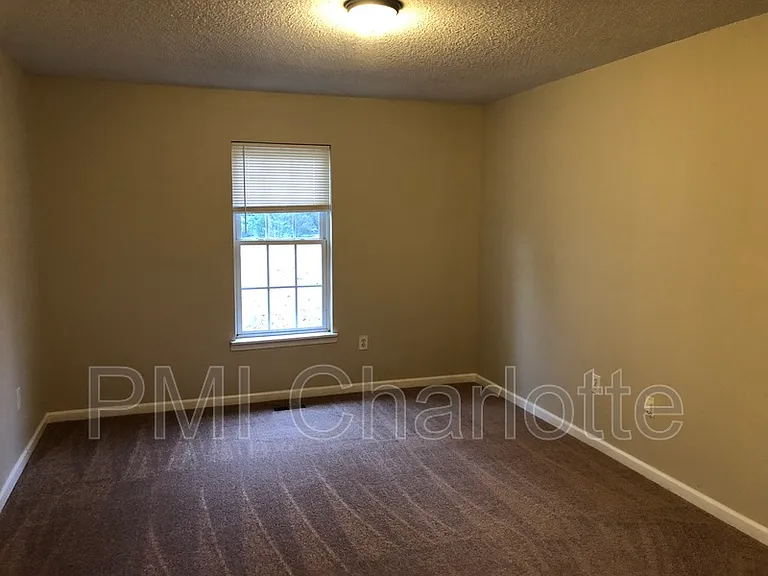 2519 Hickory Ave — Photo 7
