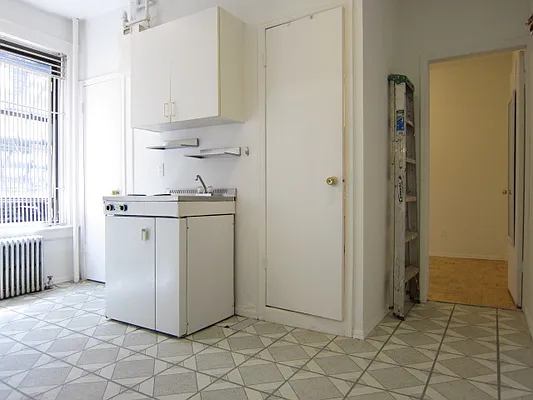 Rented by Alpha Properties NYC I LLC | media 21