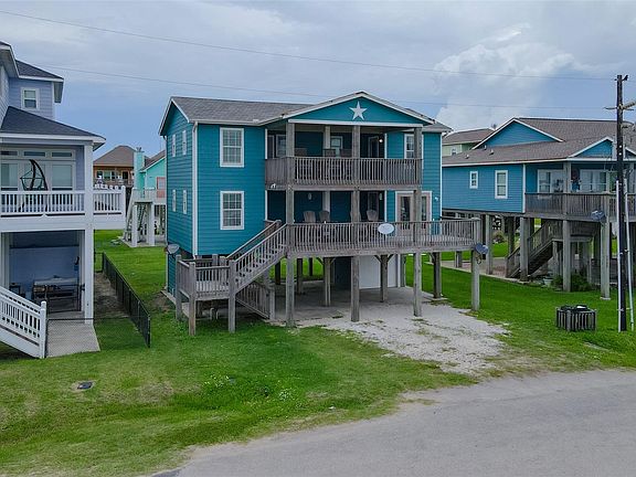 3rd image of 1343 Emerald Dr
