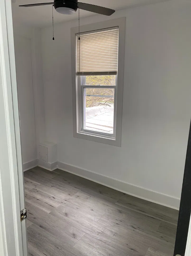 710 N Fulton Ave $750 Available (Private Bath) — Photo 3