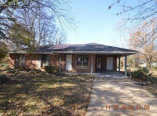 219 N Main St, Drew, MS 38737