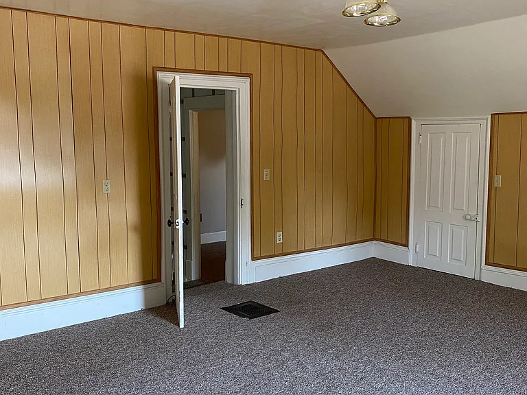 520 N Water St — Photo 11