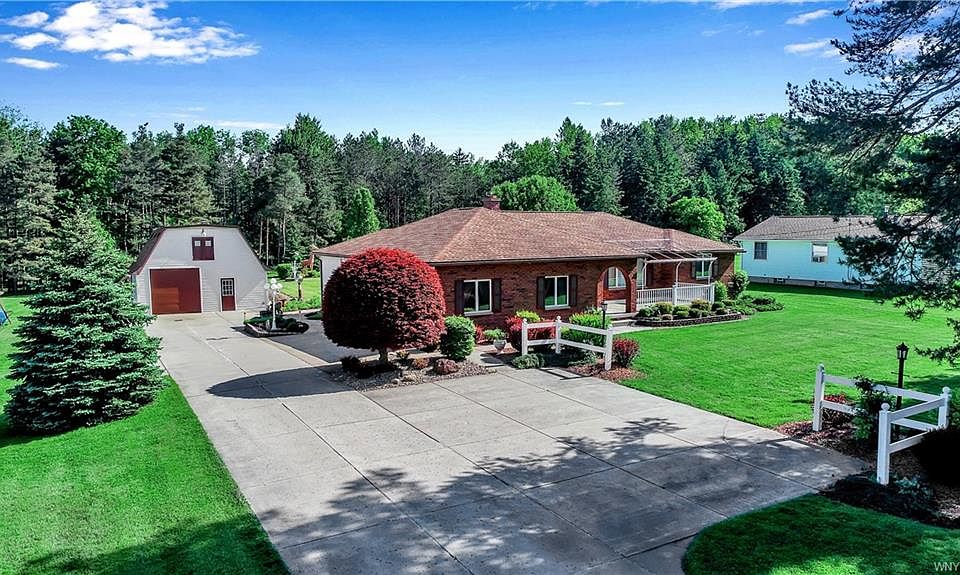 1st image of 71 Boll Dr
