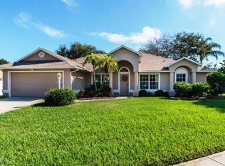 492 Lake Victoria Cir, Melbourne, FL 32940